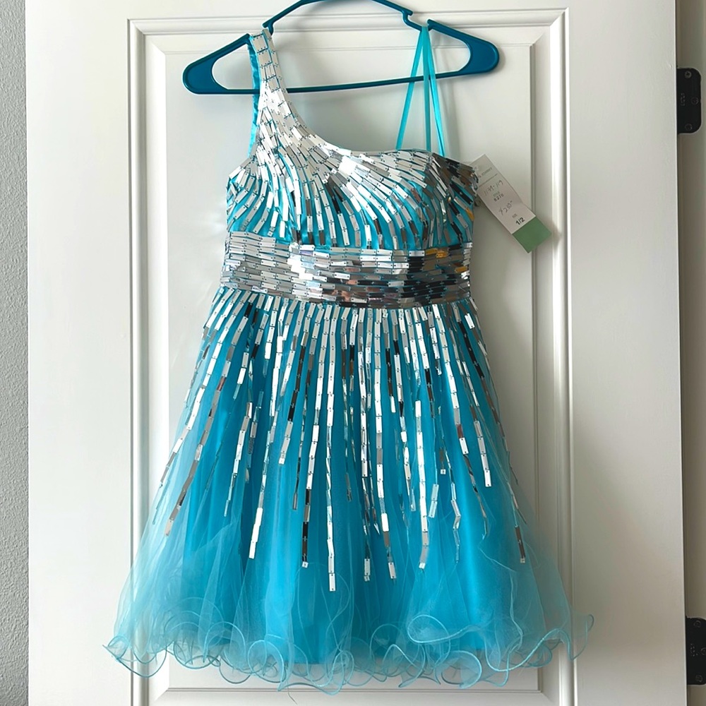 Dave & Johnny dress. Size 1/2. Tags still on. Never worn!
